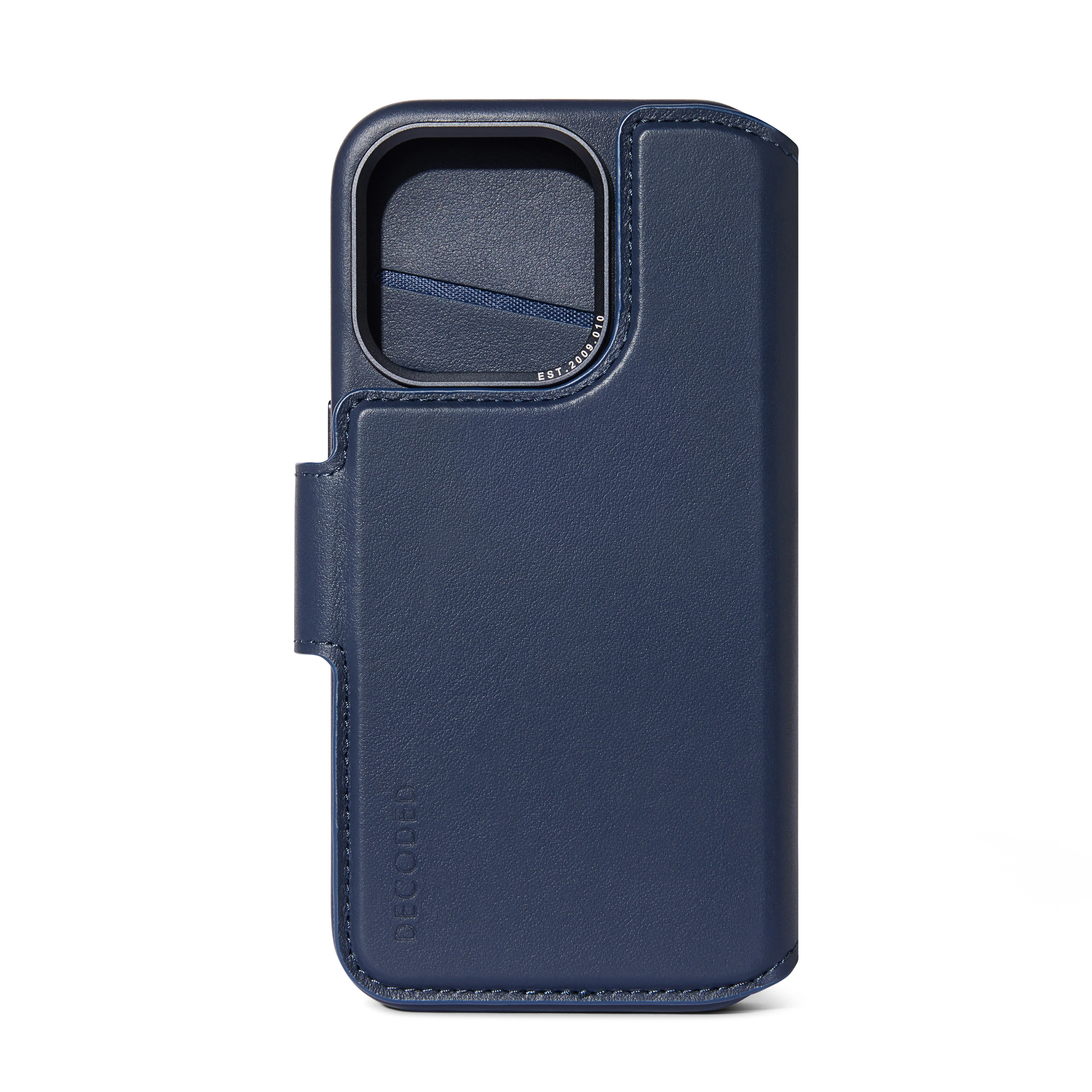 Decoded Lommebokdeksel i skinn med MagSafe til iPhone 15 Pro - Navy