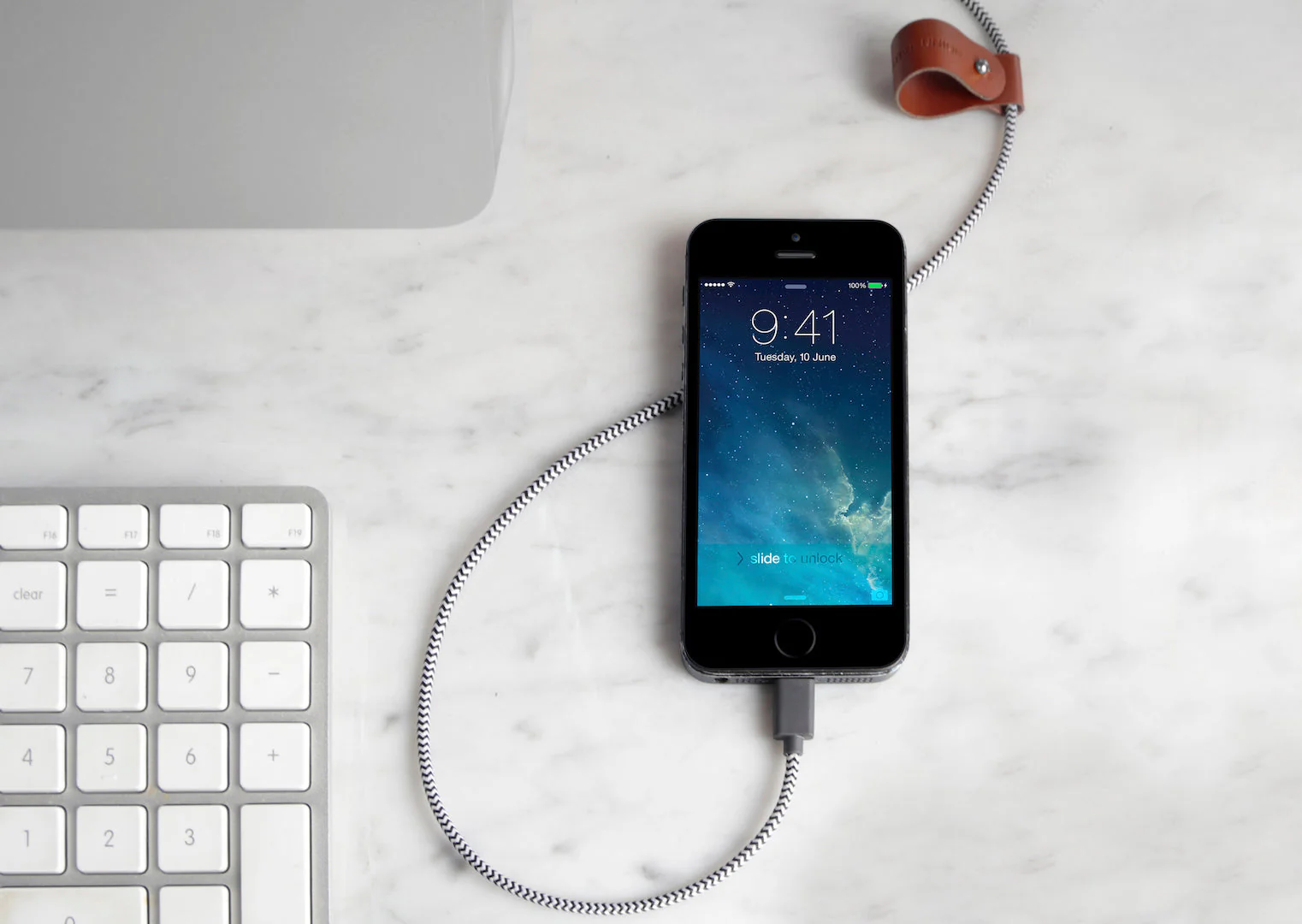 Native Union 1.2 m USB-A til Lightning Belt Ladekabel - Zebra - Image 5