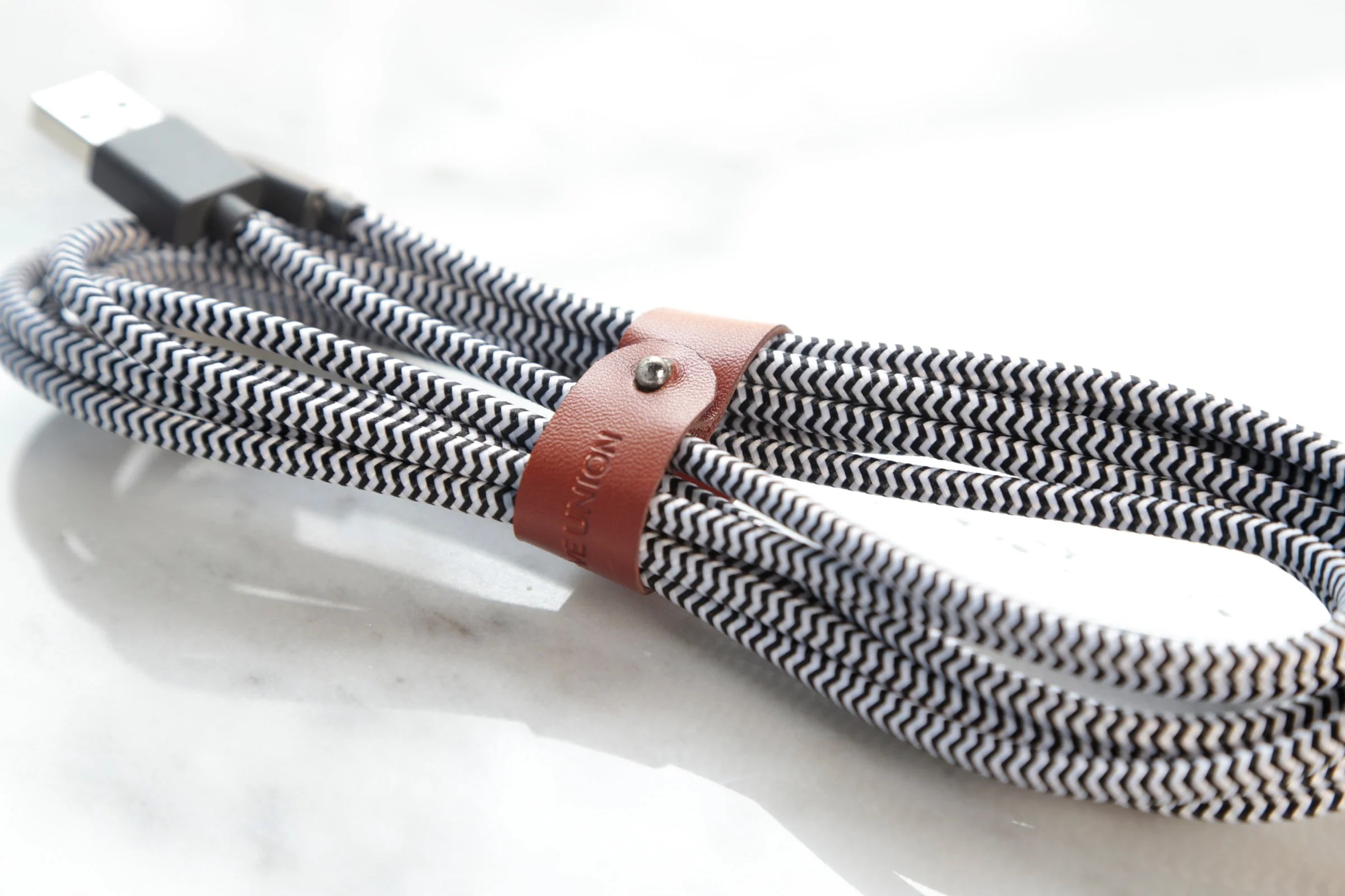 Native Union 3m USB-A til Lightning Belt Ladekabel - Zebra - Image 2