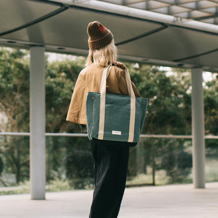 Native Union W.F.A Totebag Pro 16L - Slate Green - Image 2