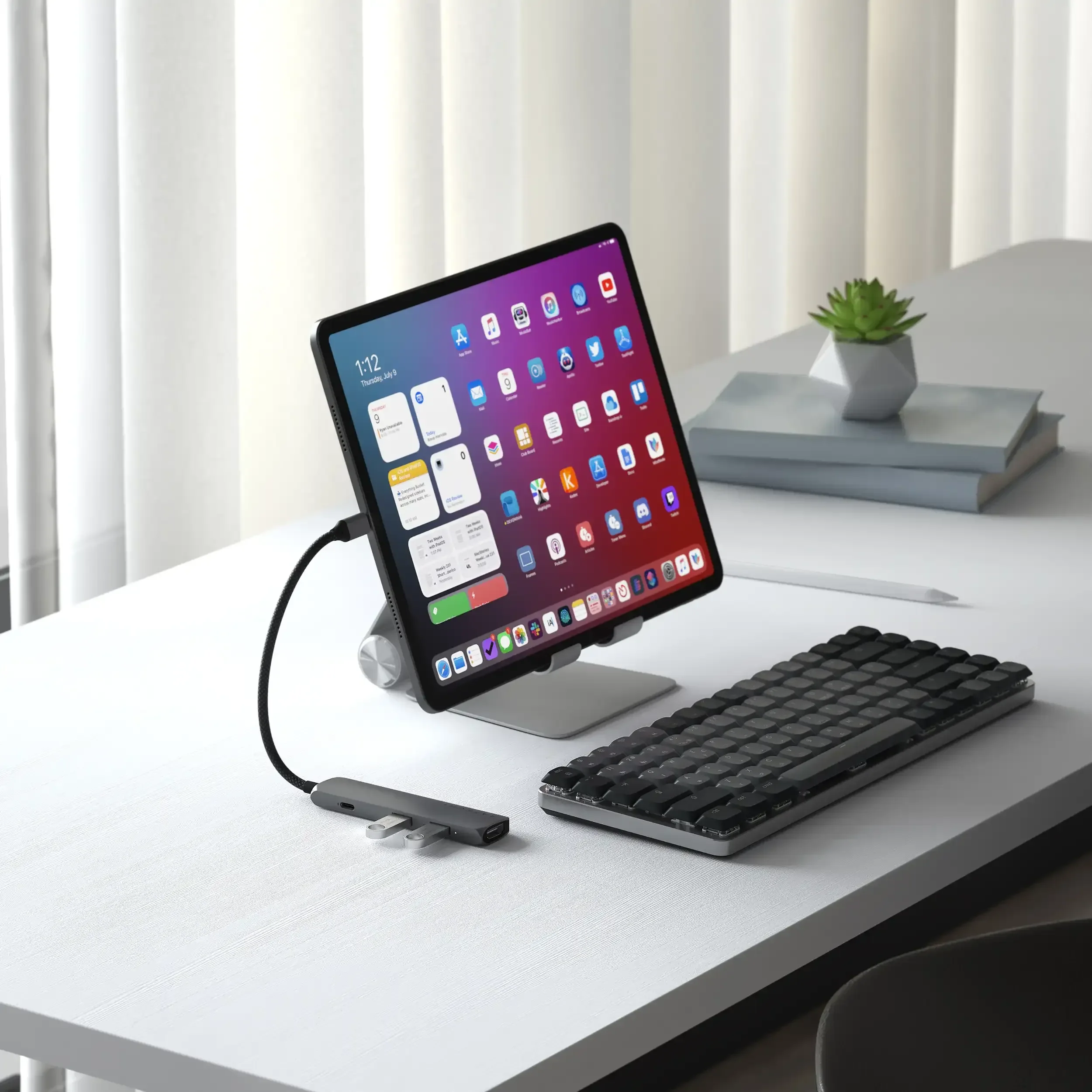 Satechi Slim 4 Multiport Adapter - Svart - Image 5