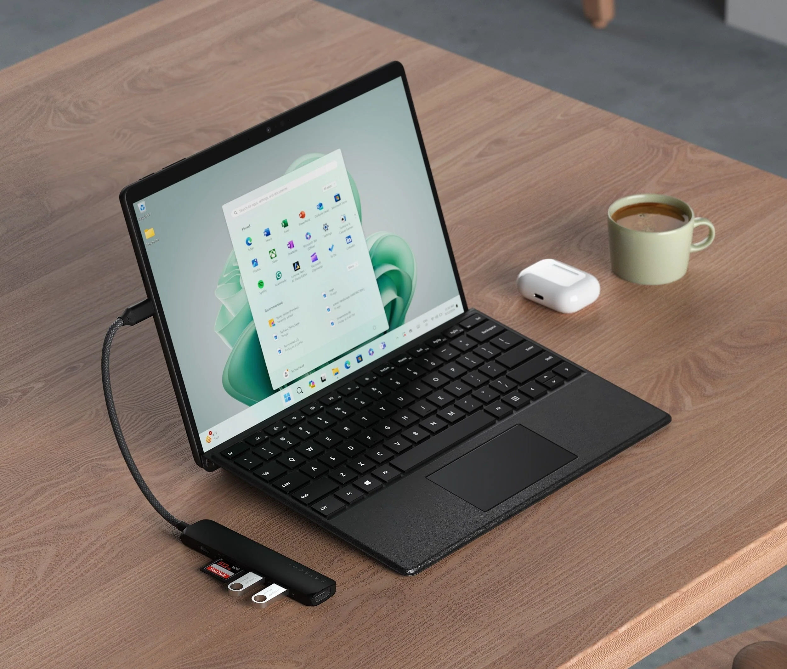 Satechi Slim 6 Multiport Adapter - Svart - Image 5