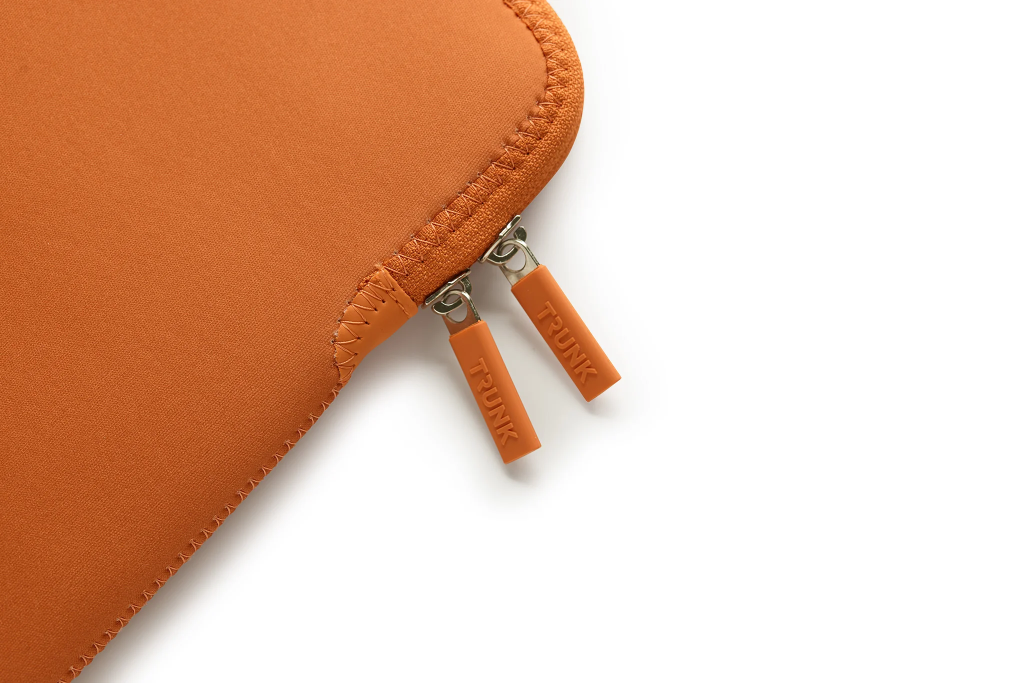 Trunk Neoprene Mappe til MacBook 13" - Marmalade - Image 3